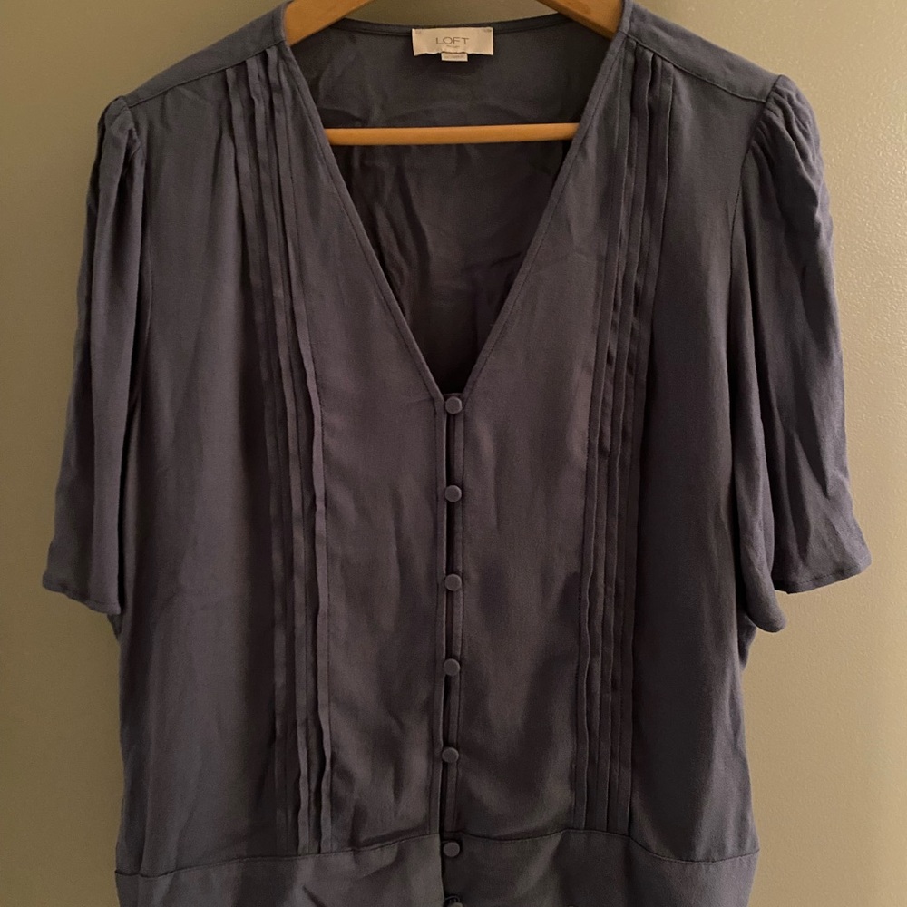 Loft short sleeve top M